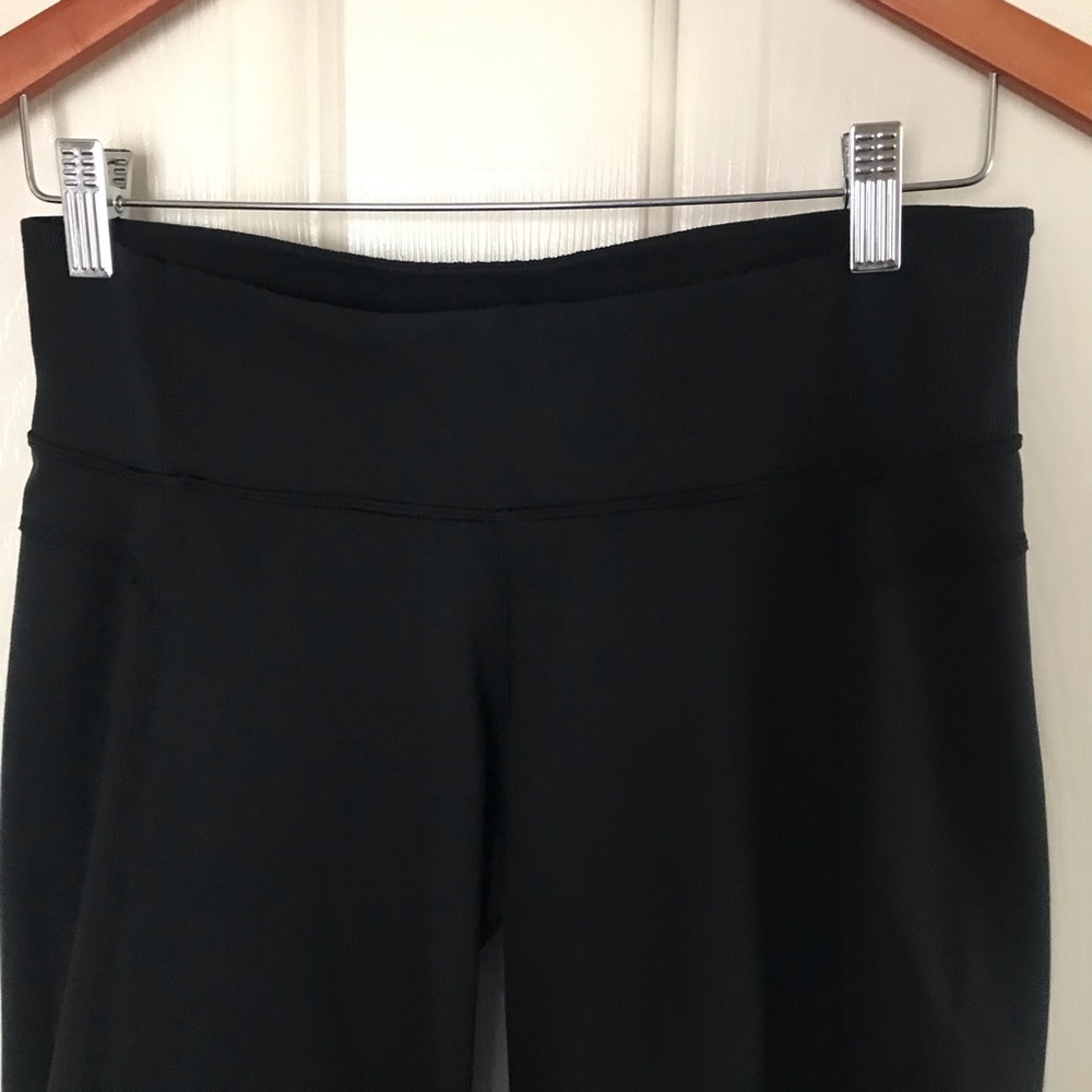Lululemon Still Crop 15” Inseam Ribbed Waist Black Size 6 - Picture 4 of 8